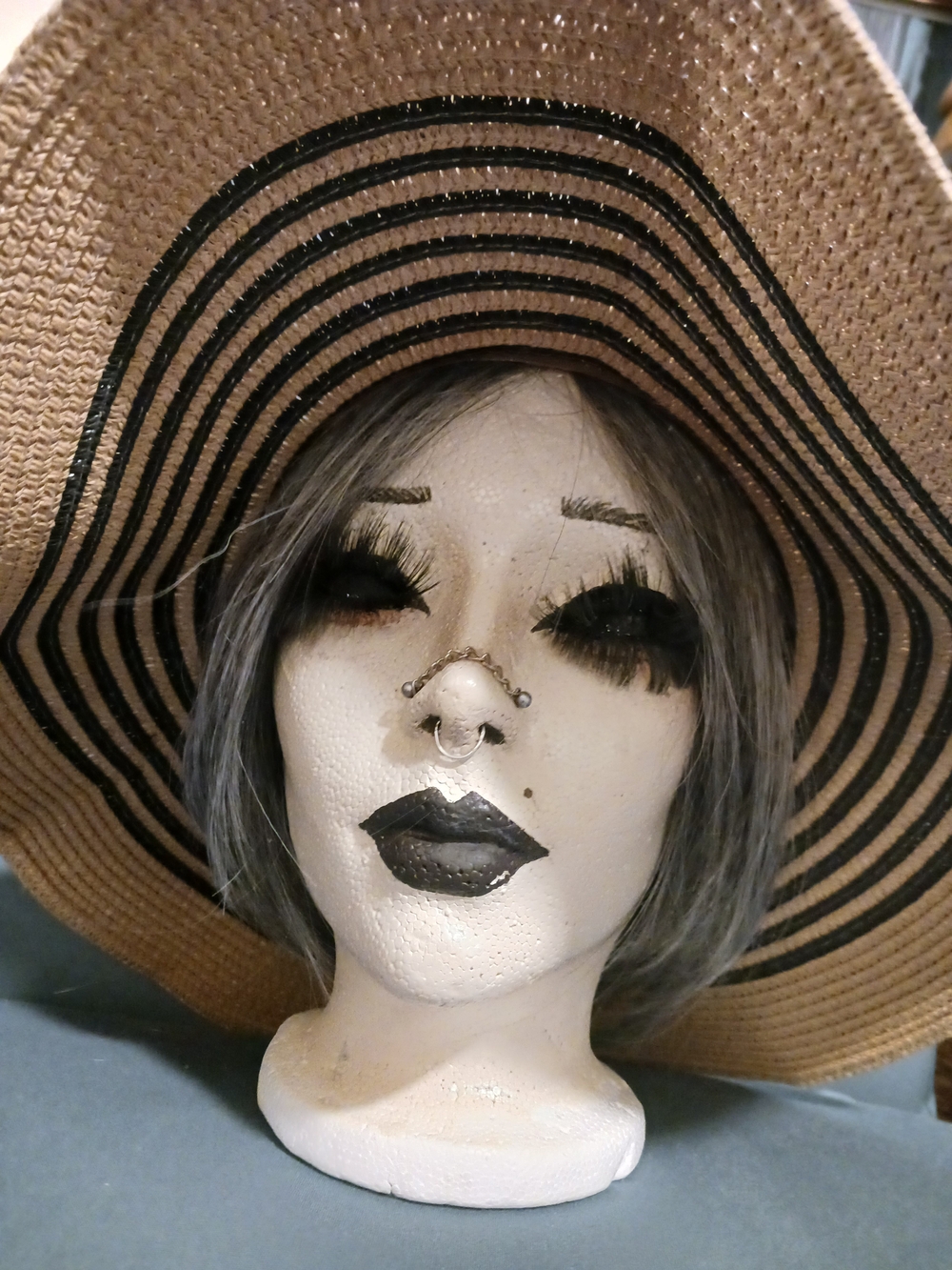 Wide-Brim Straw Sun Hat with Black Stripe Detail EUC